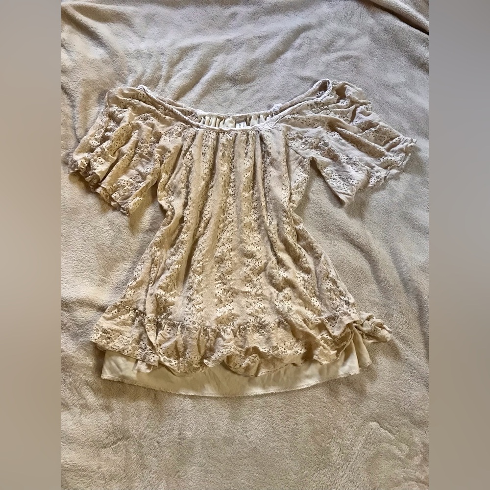 Cream Lace Babydoll Top 🍰